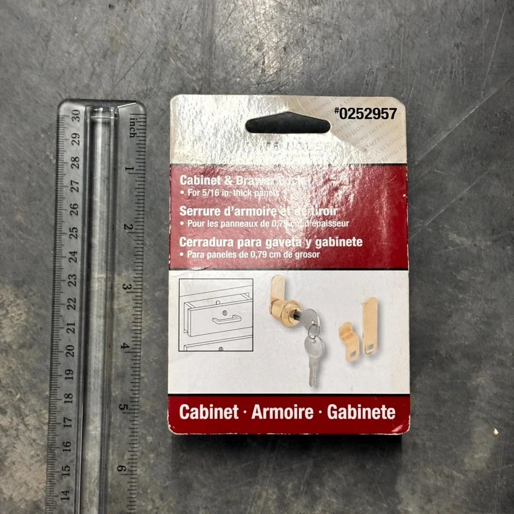 Gatehouse Cabinet & Drawer Lock Brass Finish Model U9942-L #0252957 New Sealed